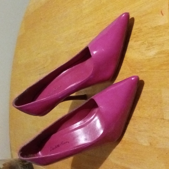 CHARLOTTE RUSSE CLOSED TOE POINTY PUMPS DARK PINK SIZE 9 APPROXIMATELY 4" HEEL - Picture 2 of 6